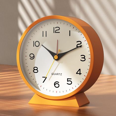 Réveil Matin analogique 4,5" – Réveil rétro en métal, Silencieux sans tic-tac, à Pile avec lumière Nocturne, pour Chambre, Bureau ou Table de Chevet (Orange) (1/5)