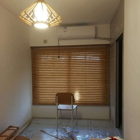 Offre spéciale : stores vénitiens en bois massif, sur mesure pour chambres, bureaux, salons, rideaux occultants, stores vénitiens en bois massif. (1/5)