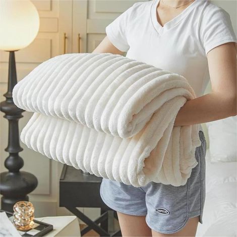 Decke aus Korallenvlies mit Kaninchenmuster, 100 x 150 cm, Beige (1/5)
