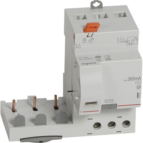 Bloc différentiel adaptable à vis DX³ pour disjoncteur 1 module par pôle - 3P 400V - 40A - typeAC 300mA - LEGRAND (1/2)
