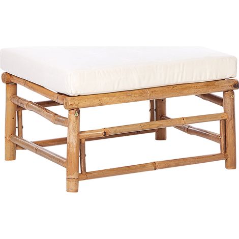 Otomana de bambú asiento acolchado con cojín muebles de exterior blanco crema Cerreto