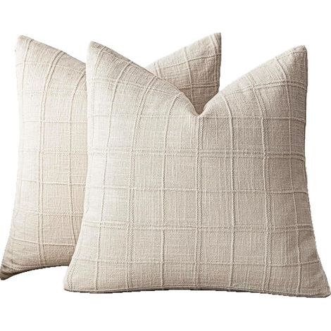 Due federe bianche (45x45 cm ciascuna) adatte per divani e camere da letto, utilizzabili anche come cuscini. (1/5)