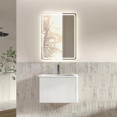 Set de muebles de baño con lavabo de 60 cm, mueble suspendido premontado y espejo LED 60 x 80 cm antivaho regulable, acabado blanco y bordes redondeados – CHICFURN (1/5)
