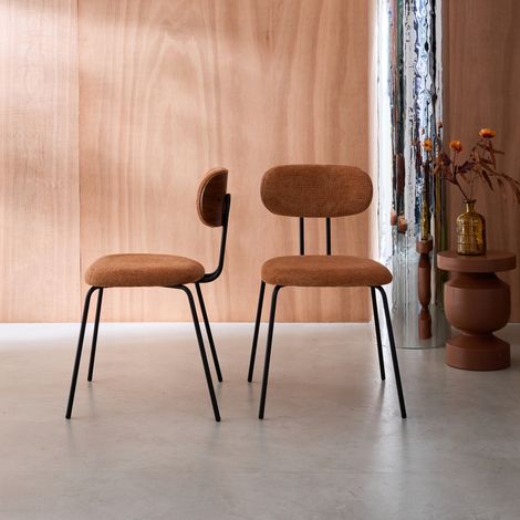 2 chaises décor bois courbé teinté noyer et tissu déperlant terracotta. pieds métal noir mat - L 45 x P 55 x H 80cm - Erin