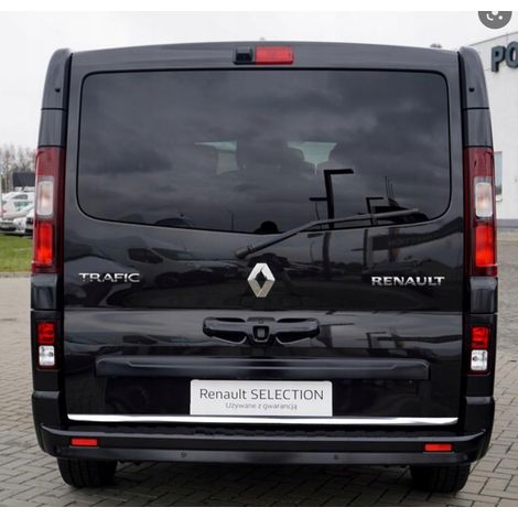 Renault Trafic - finiture cromate sul portellone posteriore (1/3)