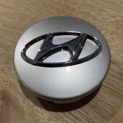 60-mm-Radnabenkappe für Hyundai Verna – Felgenmitte, Radkappe, Radabdeckung, 4-teiliges Set, robustes und einfach zu montierendes Felgenzubehör – Silber