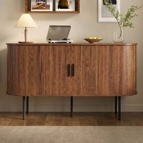 Credenza alta moderna noce 140 cm – sideboard per soggiorno e sala da pranzo con ante scorrevoli a serrandina, piedi in metallo nero e 4 vani portaoggetti