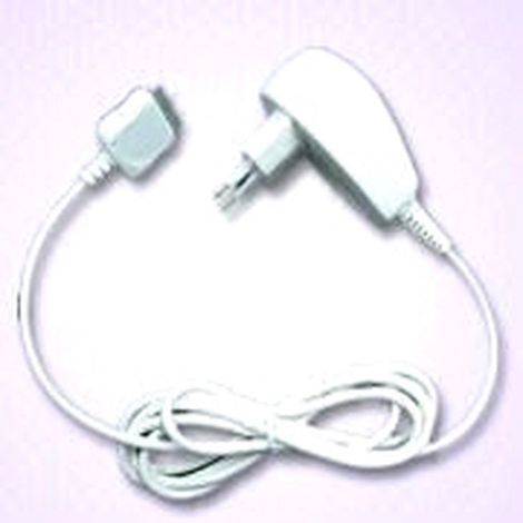 Adaptador de corriente  para el iPod (1/2)