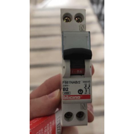Bticino btdin45 - interruttore 1 magnetotermico .1p+n curva b 20a