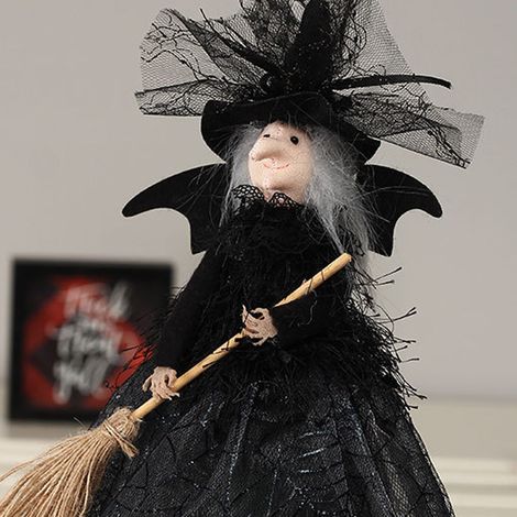Poupée sorcière décorative pour Halloween, vêtue d'une jupe vaporeuse et tenant un balai, ornement de bureau pour accessoires de fête, noire (1/4)