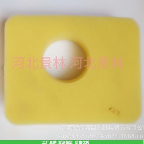 Compatible with Briggs and Stratton air filter cartridges 450E, 500E, and 550. (1/4)