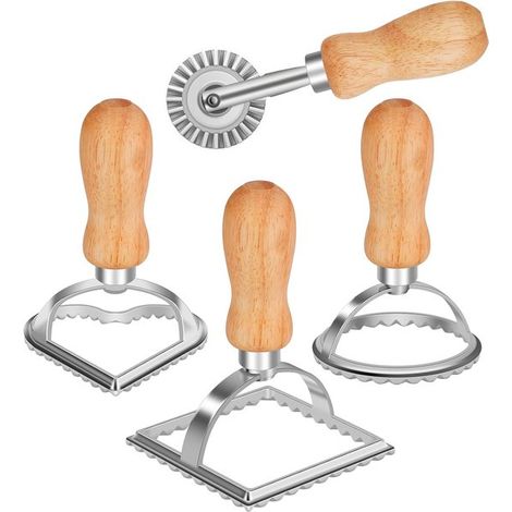 Set di 4 tagliabiscotti con manico in legno e bordo seghettato. Ideali per ravioli, pasta, gnocchi, lasagne e pierogi. (1/5)
