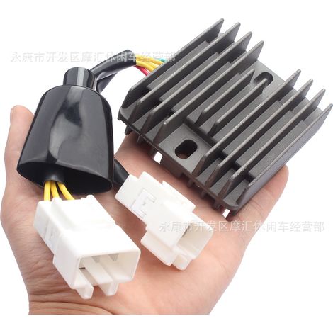 Motorcycle parts compatible with HONDA CBR1000RR 2004-2010 CBR600RR voltage regulator and rectifier. (1/4)
