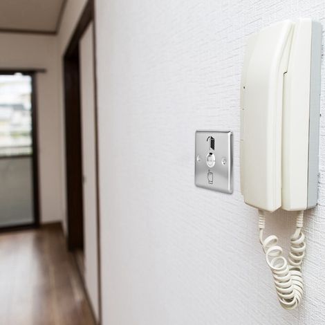 Bouton-poussoir en acier inoxydable pour déverrouillage de porte et contrôle d'accès (1/5)