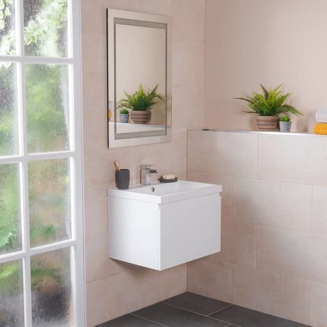 White 600mm Wall Hung Vanity Unit & Basin (1/5)