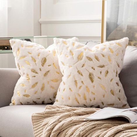 Lot de 2 housses de coussin décoratives en fausse fourrure avec plumes dorées Feuilles dorées Housses de coussin Housses de coussin douces et mignonnes pour canapé-lit, 18 x 18 pouces (blanc) (1/5)