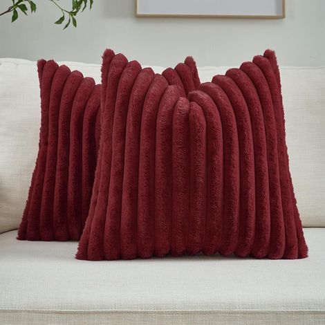 Lot de 2 housses de coussin en fausse fourrure 45 x 45 cm, effet peluche à rayures, douces et décoratives, coloris bordeaux, pour canapé et chambre