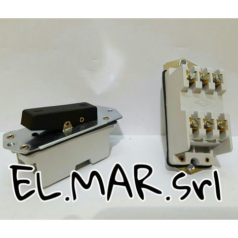 Interruttore Tripolare a Bilanciere interasse 65 mm