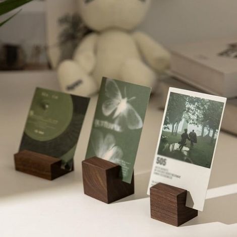 3-teiliges Set Visitenkartenhalter Kalendersockel aus Holz Schreibtischsockel aus Massivholz für Postkarten und Visitenkarten Notizblock 5 5 x 2 5,5 (1/4)