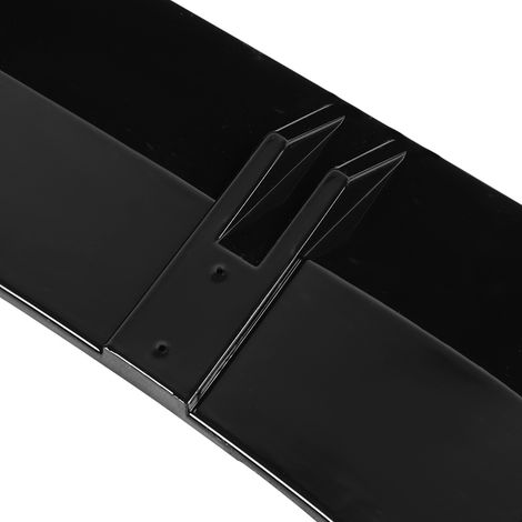 (Übergroße und übergewichtige Fahrzeuge werden über eine separate Linie transportiert) Modifikation des Audi A6/C8 Sport Edition 2019: dreiteiliger Frontsplitter, schwarz lackiert. (1/5)