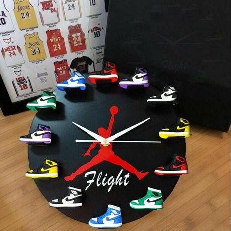 horloge murale 3d modèle de chaussure 3d meubles de bureau à domicile sports nba basketball, fond noir, motif blanc Cisea (1/3)