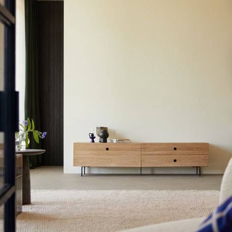 Tikamoon Jeanne Meuble Hi-FI, TV en chêne H 50 cm × L 200 cm × P 40 cm (1/5)