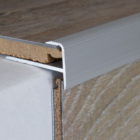 Einschubprofil "Fredericton", mit Nase für Laminat, 8,5 mm Einfasshöhe, Aluminium eloxiert, gebohrt-silber-1000 (1/5)