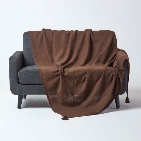HOMESCAPES Cotton Rajput Ribbed Chocolate Throw, 225 x 255 cm