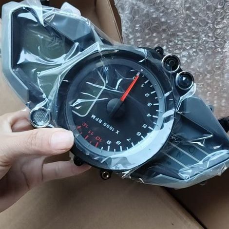 Modified motorcycle with LCD digital dashboard: Bumblebee BAJAJ Pulsar 200NS tachometer and odometer upgrade (1/3)