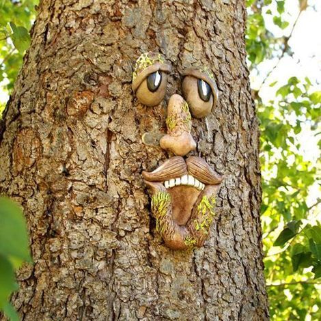 Garden Sculptures and Statues, Garden Statues, Outdoor Garden Decorations,Garden Decorations Tree Face Trunk Hanging Decoration Big Eyes for Easter Weatherproof Outdoor Yard (1/4)