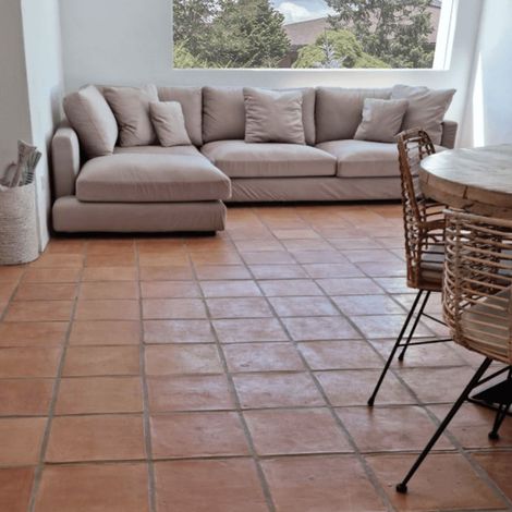 Carrelage terre cuite naturelle brute 20 x 20 x 2 cm – Surface 0,20 m² – Pour intérieur – Aspect patiné avec le temps