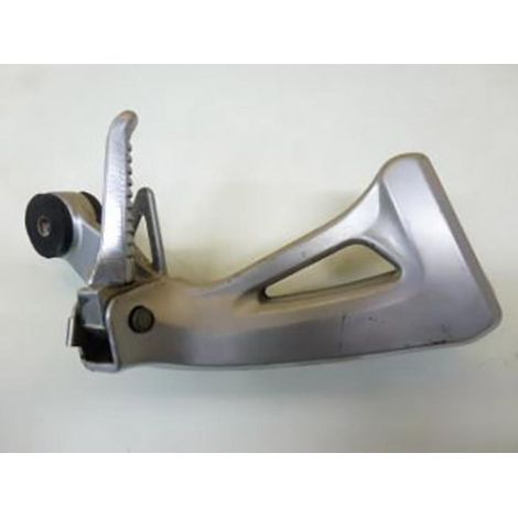 [PRODUIT D'OCCASION] Platine de repose pied passager droit origine pour moto Suzuki