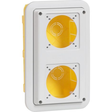 BOITE ENCASTREMENT P17 IP 55 POUR 2 SOCLES 16 A OU NF C RÉF. 576 71 LEGRAND 057721