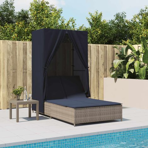 Chaise longue double de jardin en résine tressée avec toit et rideaux gris et bleu marine - PANGIVO (1/5)
