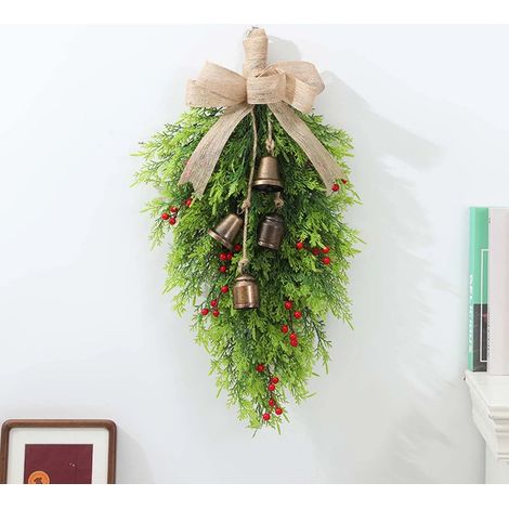 Guirlande En Forme De Larme - Gui Artificiel En Cèdre Avec Baies Rouges Et Clochettes Dorées - Décoration De Porte D'Entrée Mur Intérieur Extérieur - 60 Cm - 1 Pièce (1/5)