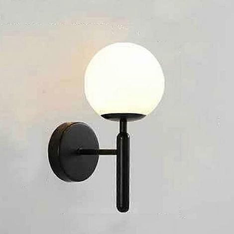 Applique murale moderne en forme de boule, abat-jour en verre blanc laiteux, idéale pour un couloir, une chambre, une lampe de chevet ou un salon. Couleur : Nero. (1/5)