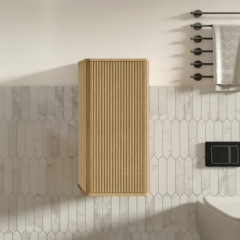 Armario de almacenamiento de pared, armario de baño de pared color roble, armario de baño suspendido con diseño ranurado para espacios pequeños. (1/5)
