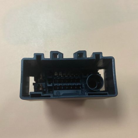 2407648-1 Faisceau de câbles pour connecteur automobile à 26 broches (1/4)