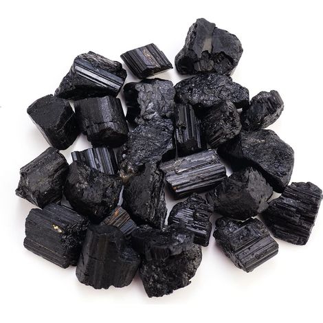 Environ 100 g de tourmaline noire naturelle pure, brute, de 5 à 7 cm de diamètre, possèdent une énergie spirituelle de purification et d'équilibre de l'esprit. (1/5)