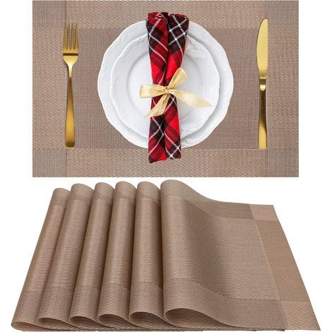 Ensemble de 6 tapis de sol en PVC couleur champagne, antidérapants, de 45 x 30 cm. (1/5)