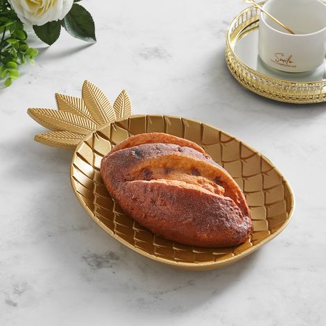 Nordic inspired Pineapple Decorative Tray Photo Prop (1/5)