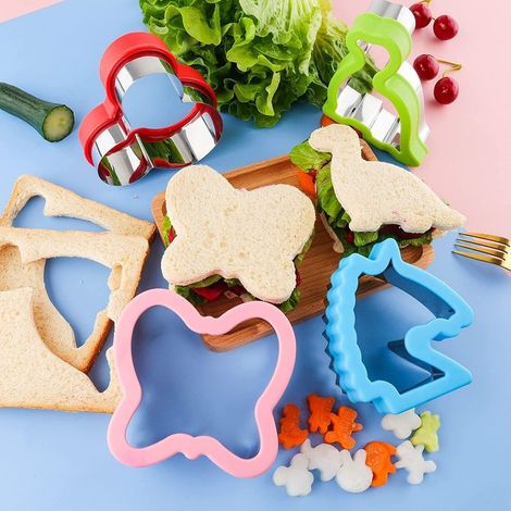 Set di 13 formine per biscotti, sandwich e frutta per bambini. (1/5)