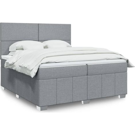 Boxspringbett mit Matratze Hellgrau 200x200 cm Stoff