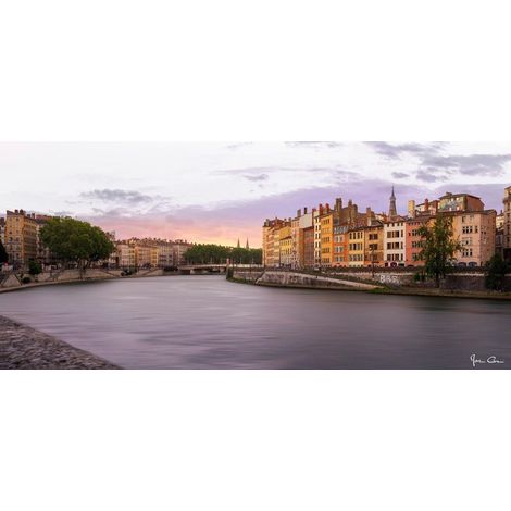 Tableau sur verre synthétique tags sur la Saône 65x145 cm - Impression sur Verre synthétique - Image HD  imprimée sur Verre synthétique - Tableau mural décoratif - Fabriqué en France (1/5)