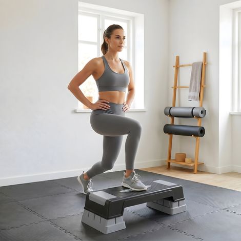 Stepper fitness aérobic 3 niveaux hauteur réglable 12/17.5/22.5 cm, surface antidérapante charge 250 kg gris. Stepper robuste pour un entraînement intensif, cardio et renforcement musculaire. (1/5)