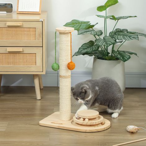 Griffoir 56,5 cm naturel pour chat Hauteur avec 3 balles suspendues Jouet boule de chenille en bois