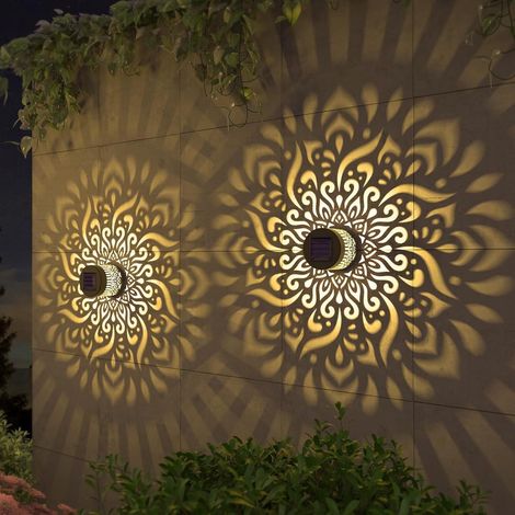 Lot de 2 lampes solaires Mandala tournesol et pivoine sur pied avec fixation murale pour décoration de jardin (1/4)