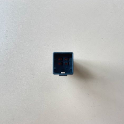 Faisceau de câbles pour connecteur automobile 2-2366600-4 à 4 broches (1/4)