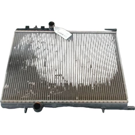 [PRODUIT D'OCCASION] Radiateur PEUGEOT Partner Fgt 2002- ♻️ Ref Oe. 9835996080 - Garantie à vie (1/3)