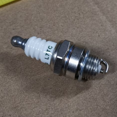 Bougie d'allumage L7T NGK BPM7A BPMR7A, spécification 2920070 (1/2)